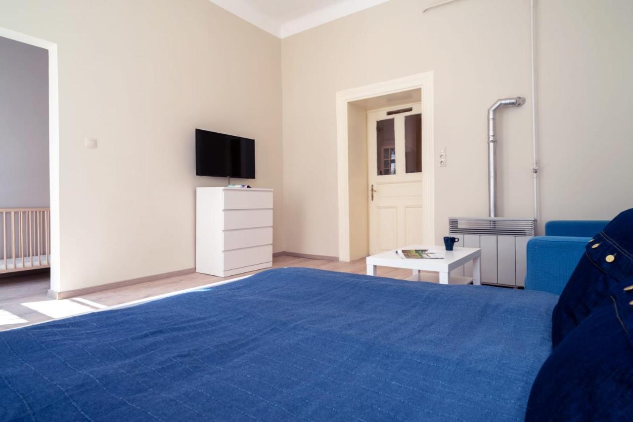 Blue Ribbon Apartment Budapest Bagian luar foto